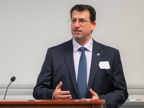Larry Kahn